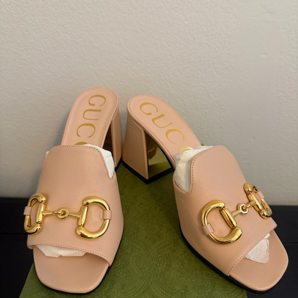 GUCCI NAPPA CHARLOTTE MULES SZ36